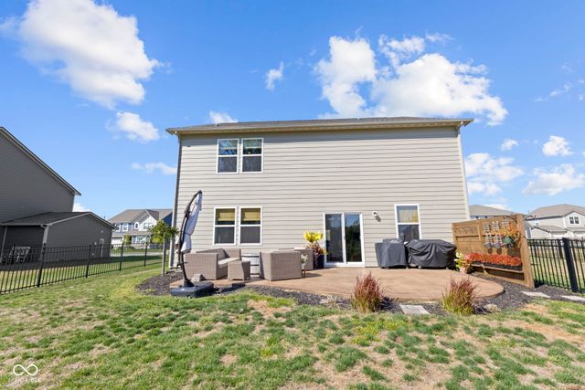 6695 Sugar Creek Lane, Whitestown, IN 46075