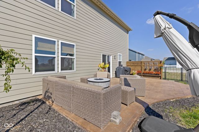 6695 Sugar Creek Lane, Whitestown, IN 46075