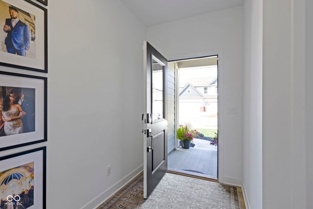 6695 Sugar Creek Lane, Whitestown, IN 46075