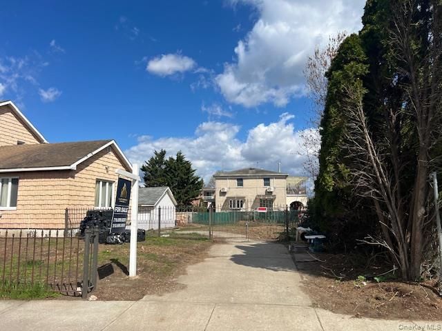146-43 Bayside Avenue, Flushing, NY 11354