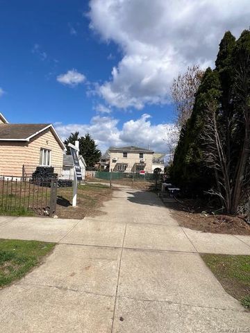 146-43 Bayside Avenue, Flushing, NY 11354