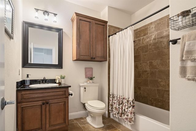 901 Panorama DR, Dripping Springs, TX 78620