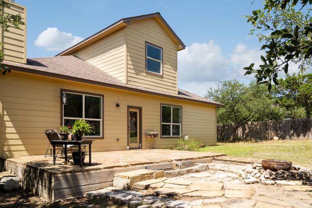 901 Panorama DR, Dripping Springs, TX 78620