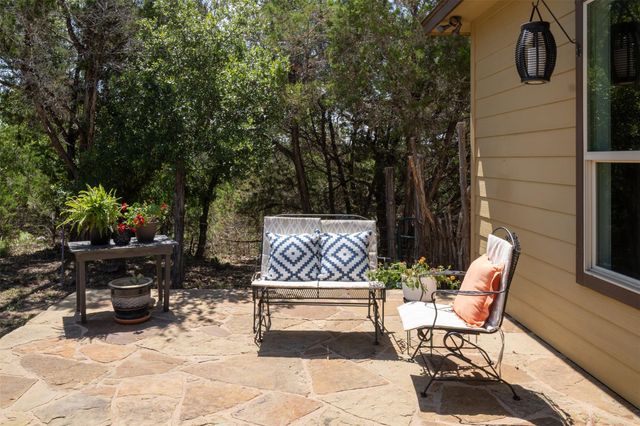 901 Panorama DR, Dripping Springs, TX 78620
