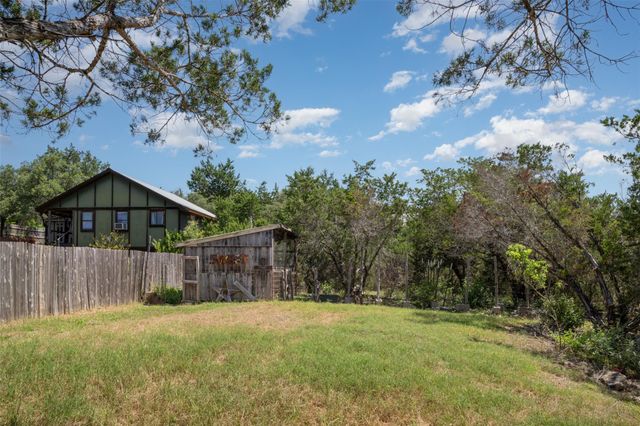 901 Panorama DR, Dripping Springs, TX 78620