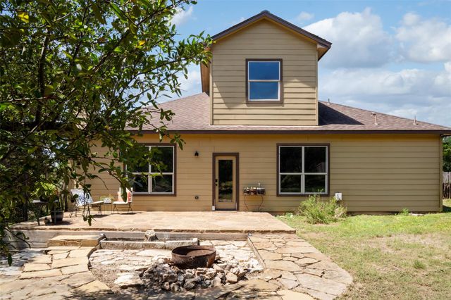 901 Panorama DR, Dripping Springs, TX 78620