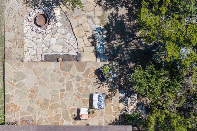 901 Panorama DR, Dripping Springs, TX 78620