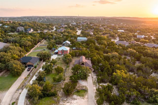 901 Panorama DR, Dripping Springs, TX 78620