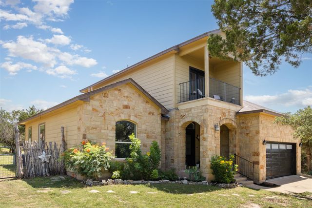 901 Panorama DR, Dripping Springs, TX 78620
