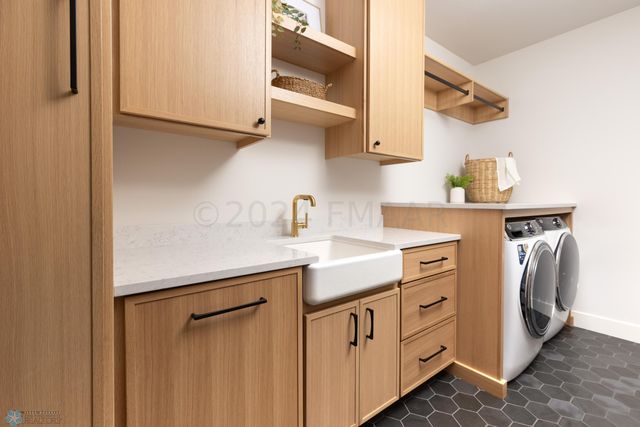 505 OAK Street N 509, Fargo, ND 58102