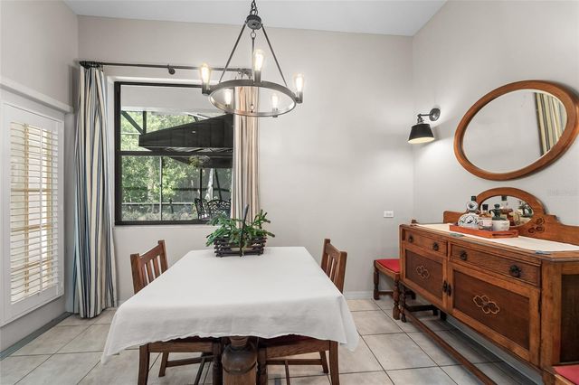 1012 KINGSBOROUGH GARDENS COURT, Lutz, FL 33548