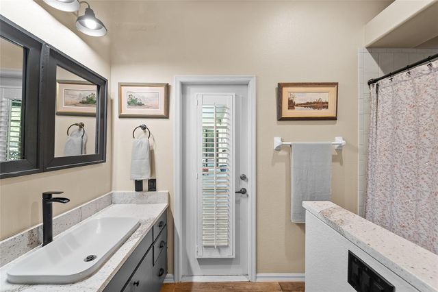 1012 KINGSBOROUGH GARDENS COURT, Lutz, FL 33548