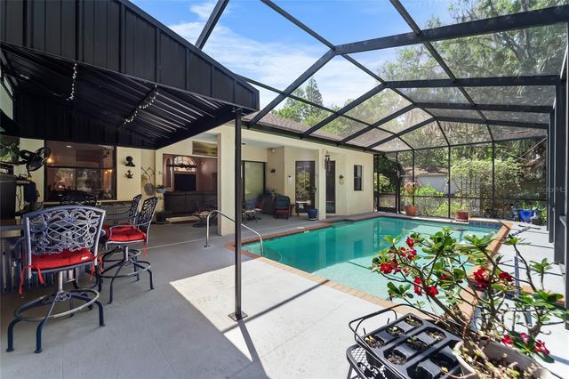 1012 KINGSBOROUGH GARDENS COURT, Lutz, FL 33548