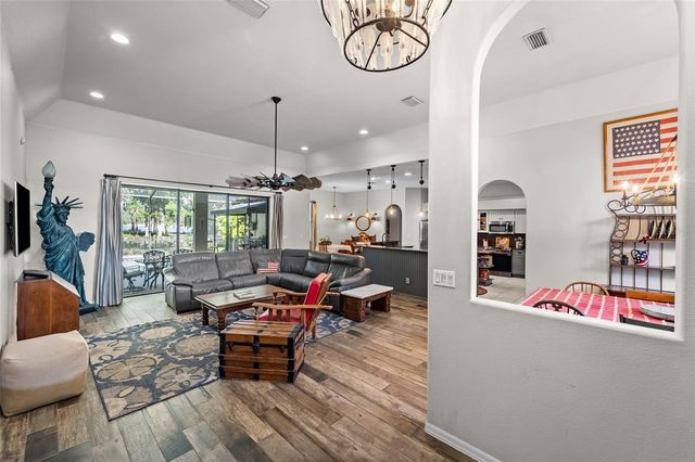 1012 KINGSBOROUGH GARDENS COURT, Lutz, FL 33548