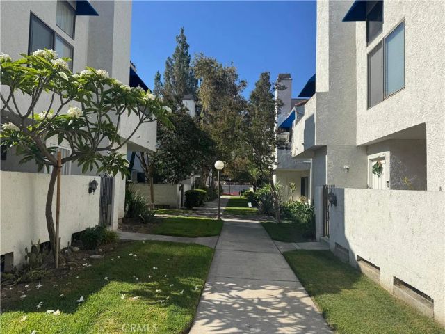 372 Park Shadow Court 44, Baldwin Park, CA 91706