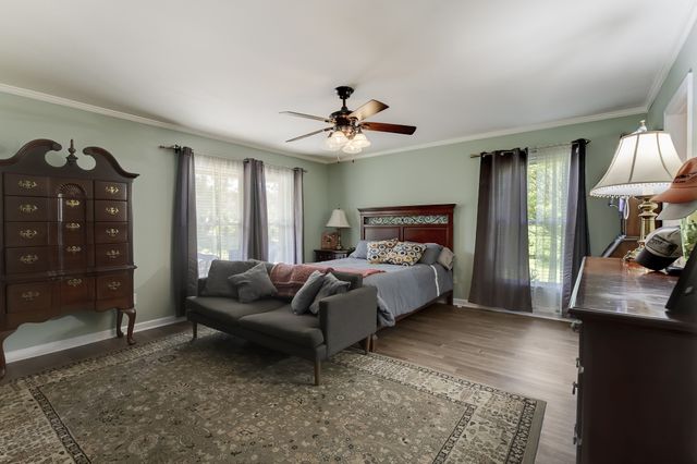 2740 Critz Ln, Thompsons Station, TN 37179