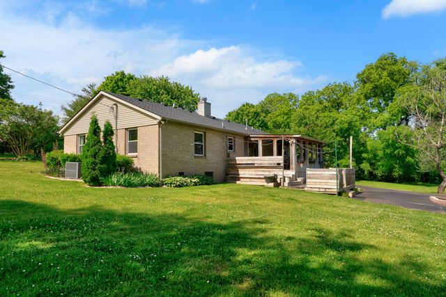 2740 Critz Ln, Thompsons Station, TN 37179