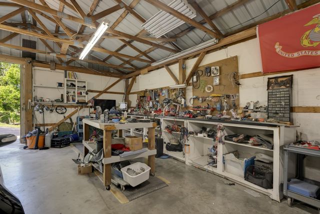 2740 Critz Ln, Thompsons Station, TN 37179