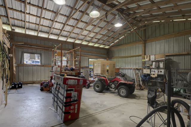 2740 Critz Ln, Thompsons Station, TN 37179
