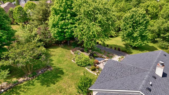 2740 Critz Ln, Thompsons Station, TN 37179