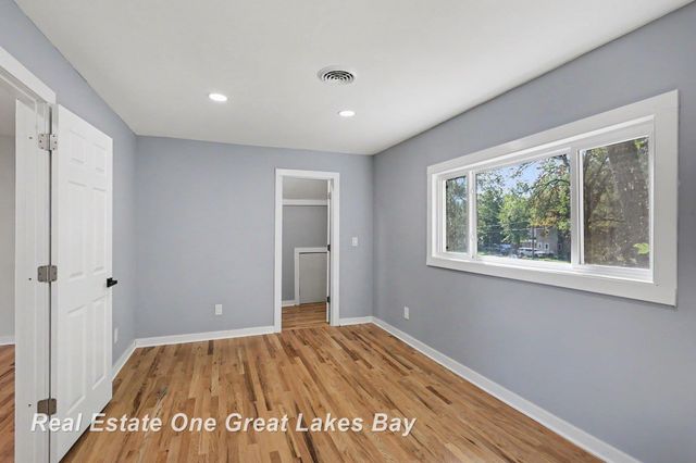 1127 Owen Street, Saginaw, MI 48601