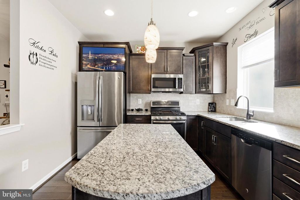 Image 10 of property listing at 9779 KILT, Waldorf, MD 20601