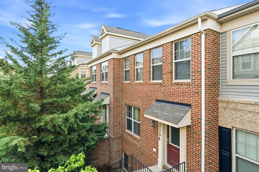 Image 2 of property listing at 9779 KILT, Waldorf, MD 20601