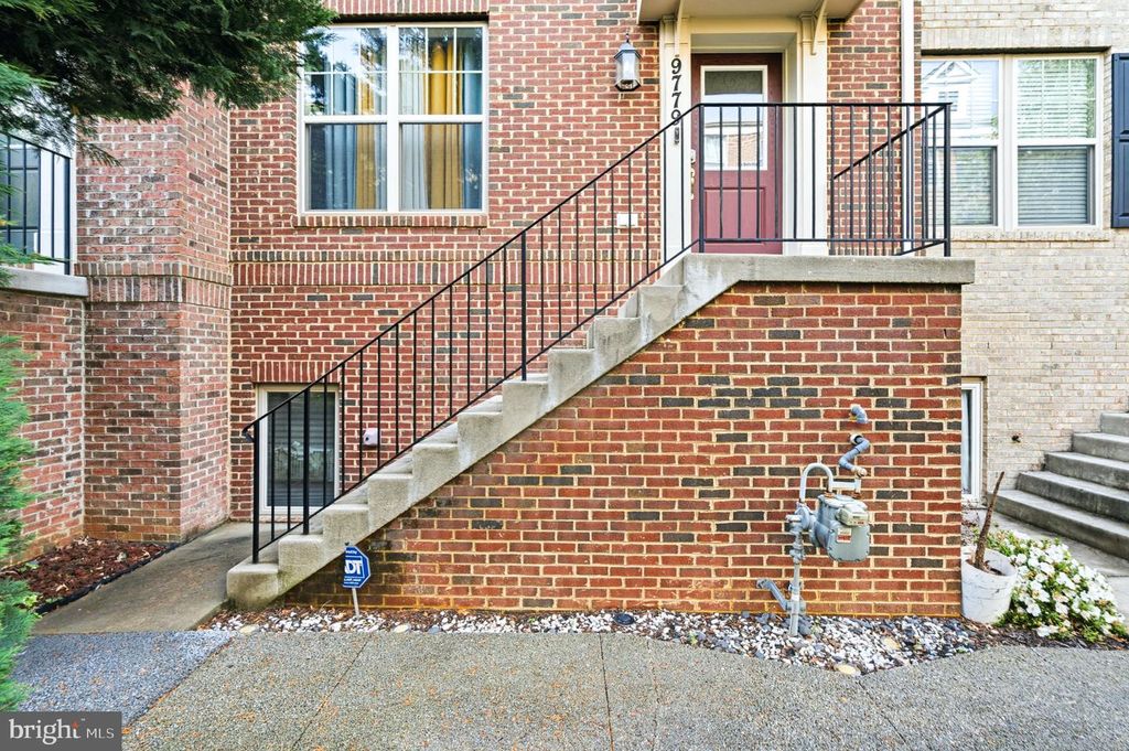 Image 3 of property listing at 9779 KILT, Waldorf, MD 20601