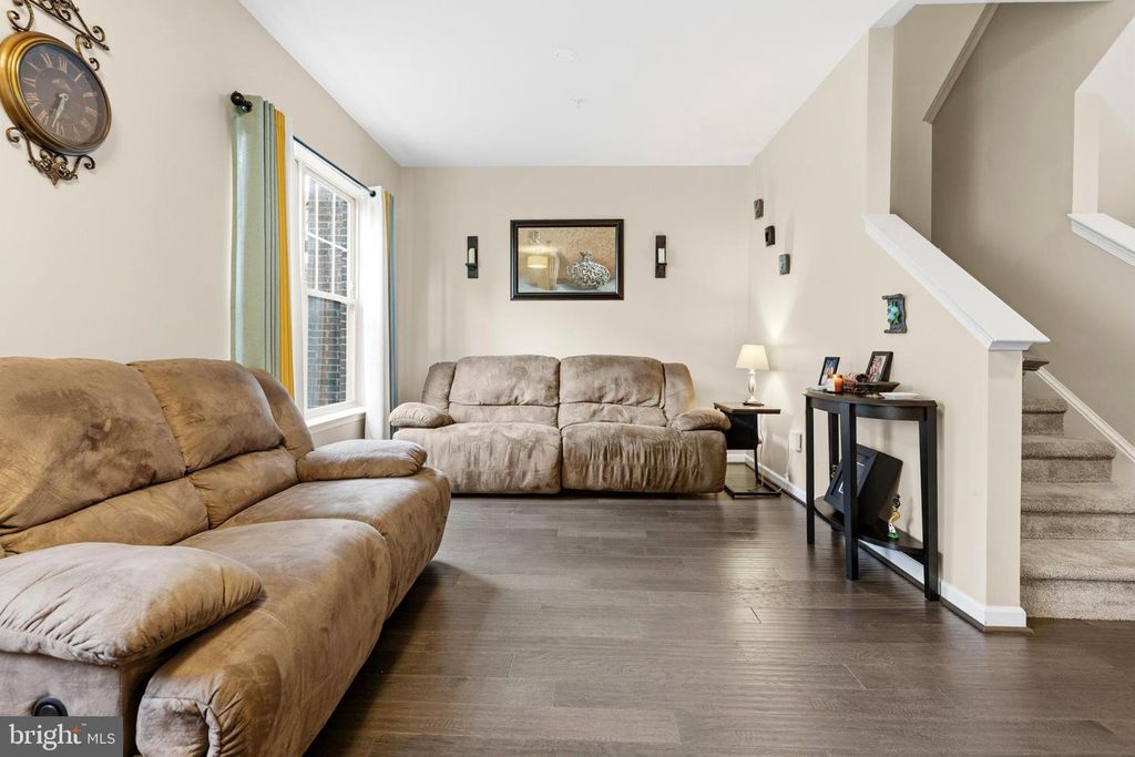 Image 5 of property listing at 9779 KILT, Waldorf, MD 20601