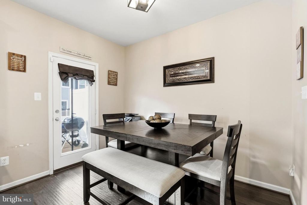 Image 9 of property listing at 9779 KILT, Waldorf, MD 20601