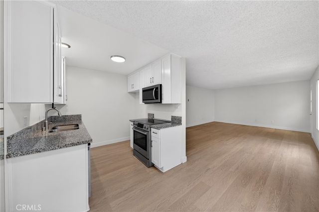 144 11th A, Seal Beach, CA 90740