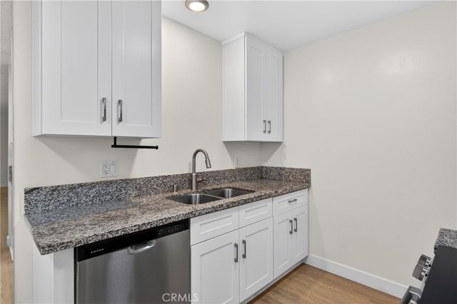 144 11th A, Seal Beach, CA 90740