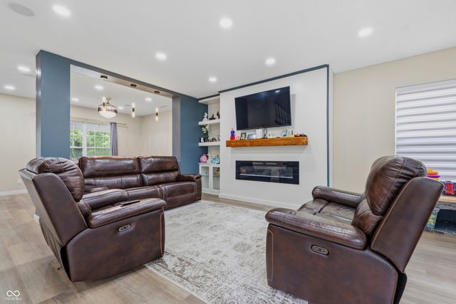 8522 Bravestone Way, Indianapolis, IN 46239