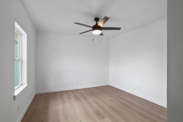 2916 Travis Avenue, Fort Worth, TX 76110