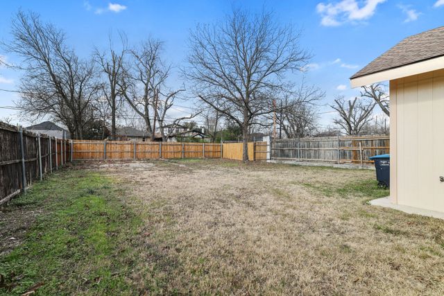 2916 Travis Avenue, Fort Worth, TX 76110
