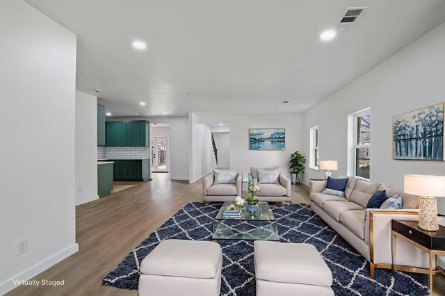 2916 Travis Avenue, Fort Worth, TX 76110