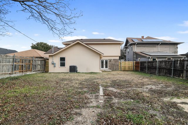 2916 Travis Avenue, Fort Worth, TX 76110