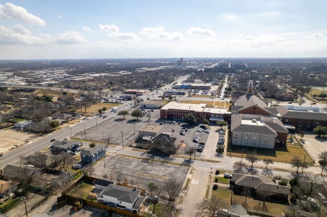 2916 Travis Avenue, Fort Worth, TX 76110