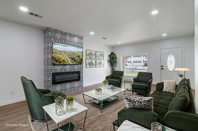 2916 Travis Avenue, Fort Worth, TX 76110