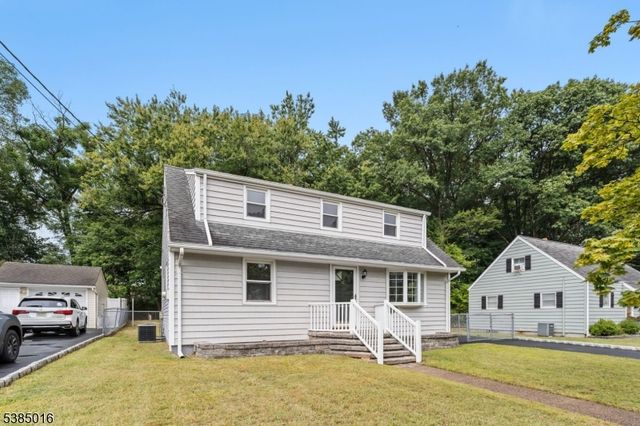 18 Farmingdale Ave, Bloomfield Twp., NJ 07003