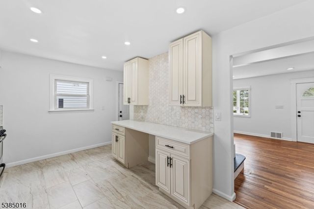 18 Farmingdale Ave, Bloomfield Twp., NJ 07003