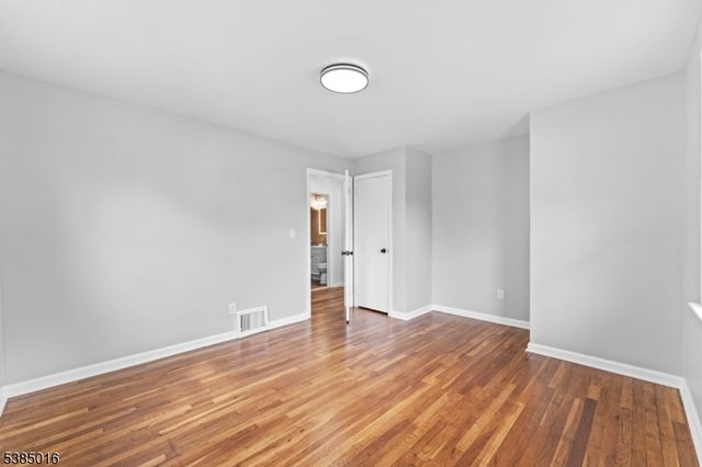 18 Farmingdale Ave, Bloomfield Twp., NJ 07003