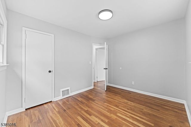 18 Farmingdale Ave, Bloomfield Twp., NJ 07003