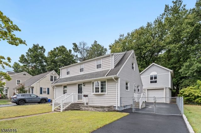 18 Farmingdale Ave, Bloomfield Twp., NJ 07003
