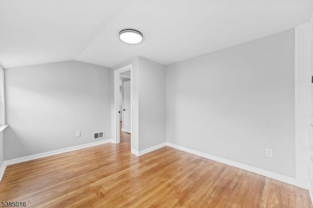 18 Farmingdale Ave, Bloomfield Twp., NJ 07003