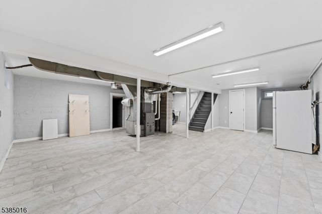 18 Farmingdale Ave, Bloomfield Twp., NJ 07003
