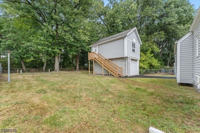 18 Farmingdale Ave, Bloomfield Twp., NJ 07003