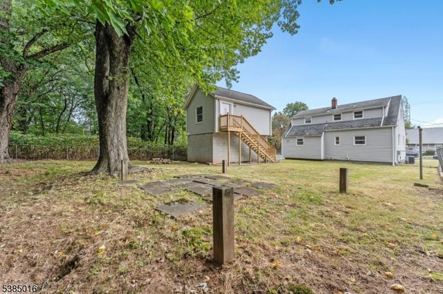 18 Farmingdale Ave, Bloomfield Twp., NJ 07003