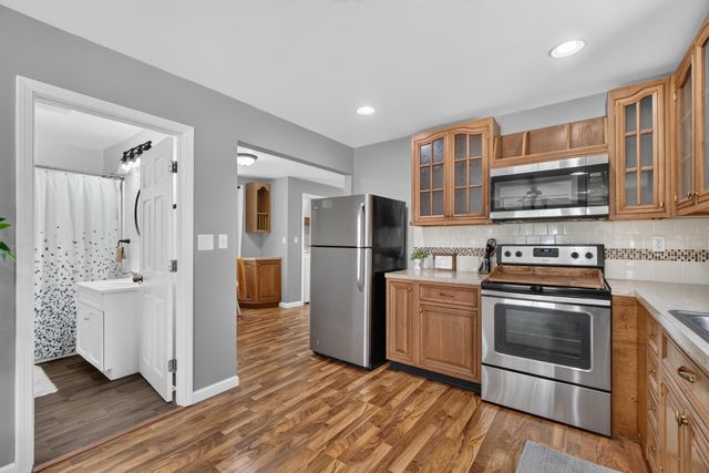 298 Ackerson Lake Drive, Jackson, MI 49201