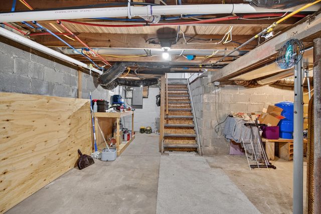 298 Ackerson Lake Drive, Jackson, MI 49201